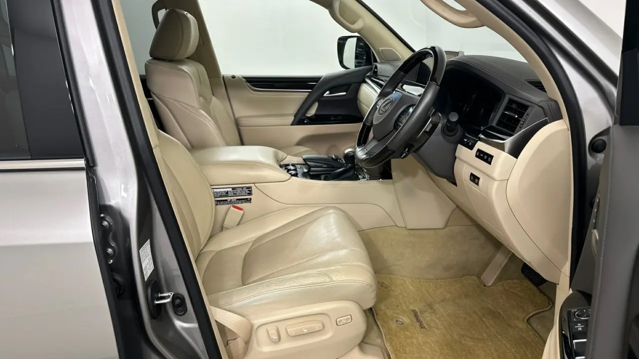 2019 Lexus Lx450d Gallery Image 11