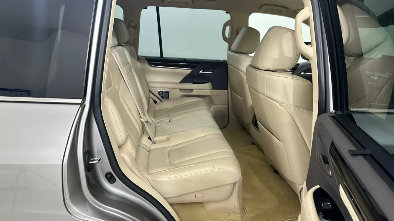 2019 Lexus Lx450d Gallery Image 12