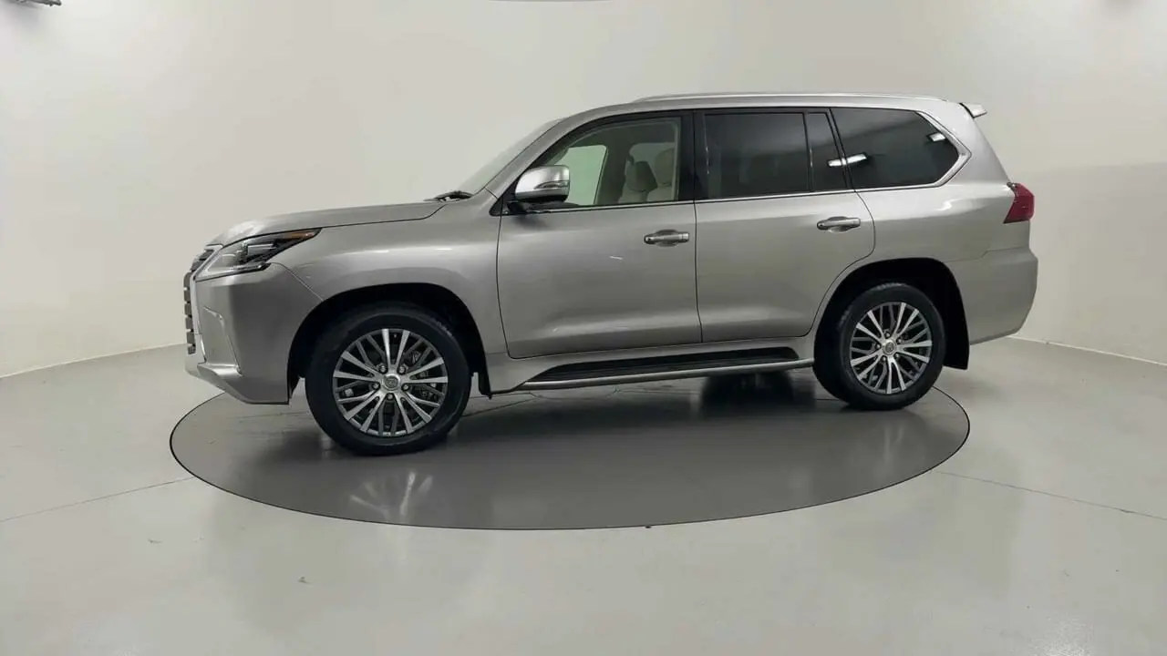 2019 Lexus Lx450d Gallery Image 2