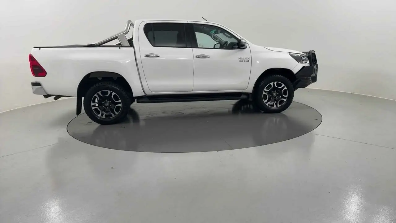 2020 Toyota Hilux Image 6