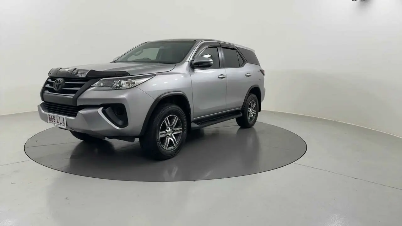 2017 Toyota Fortuner Gallery Image 1