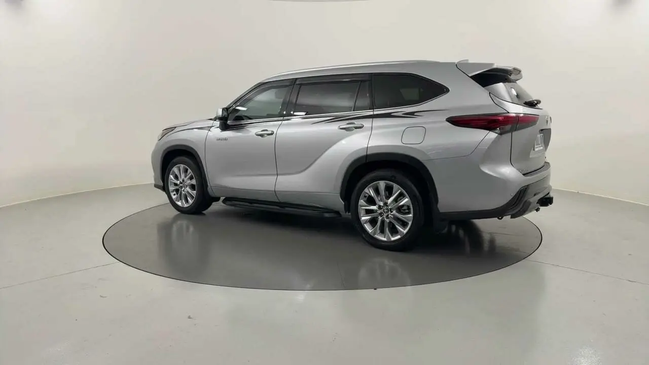 2021 Toyota Kluger Gallery Image 3