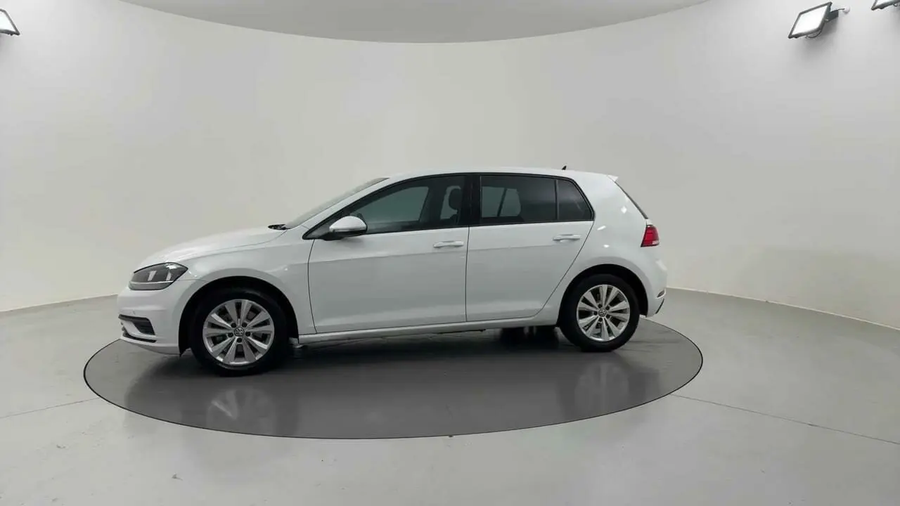 2019 Volkswagen Golf Gallery Image 2