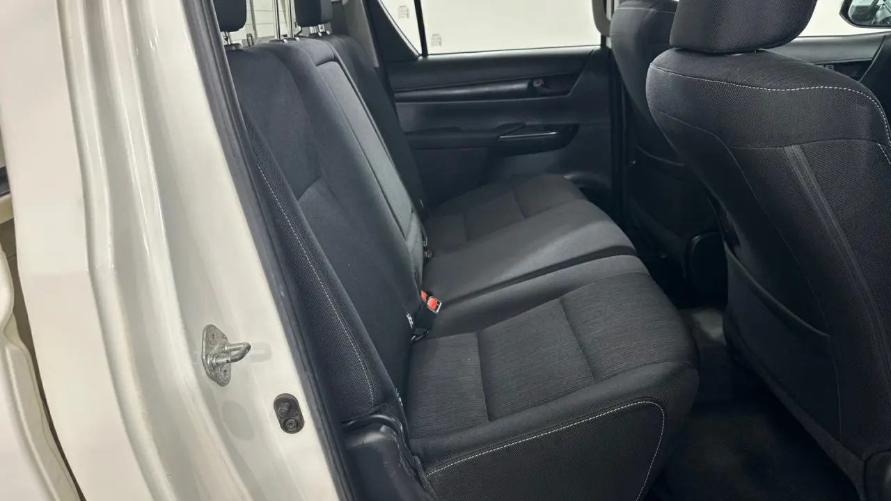 2019 Toyota Hilux Gallery Image 12