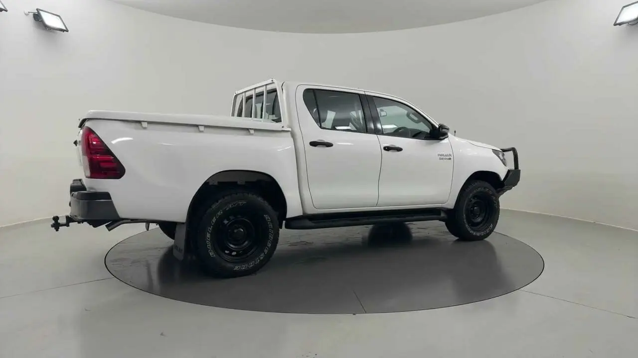 2019 Toyota Hilux Gallery Image 5