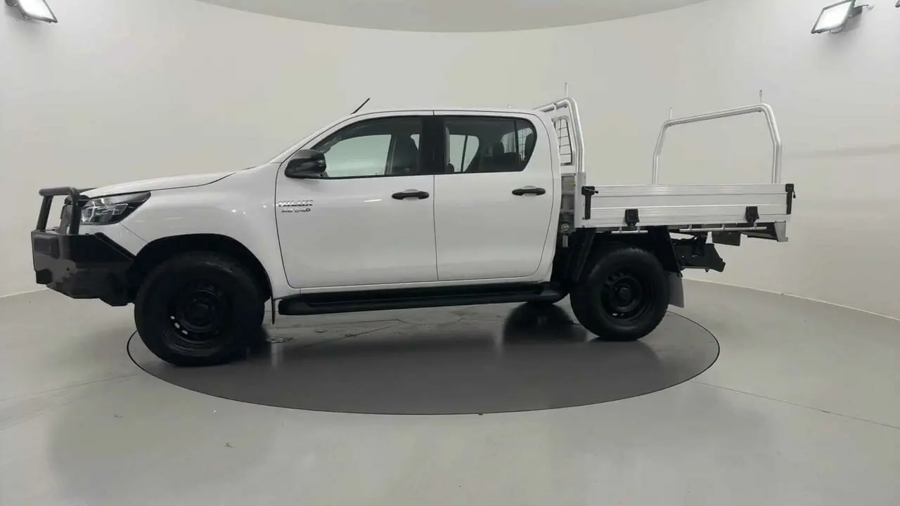 2020 Toyota Hilux Gallery Image 3