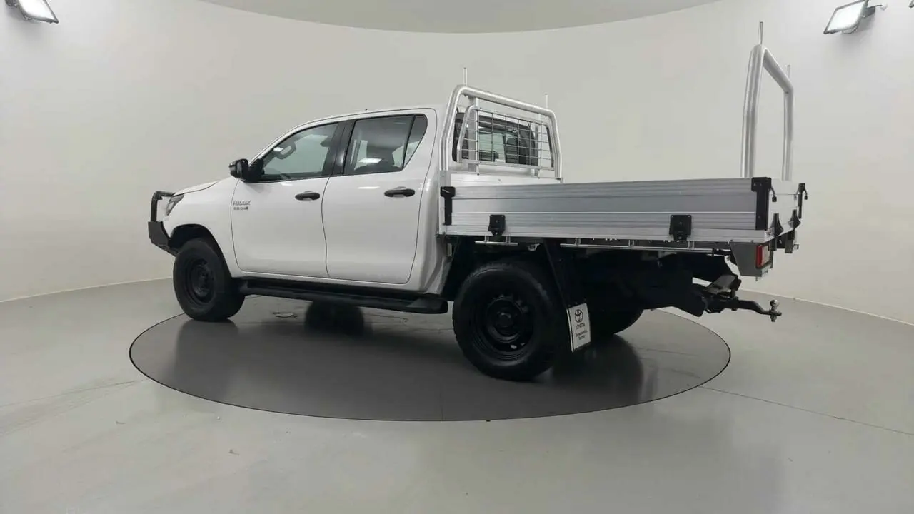 2020 Toyota Hilux Gallery Image 4