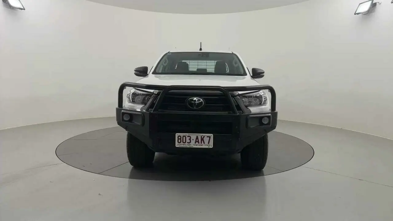 2020 Toyota Hilux Gallery Image 9