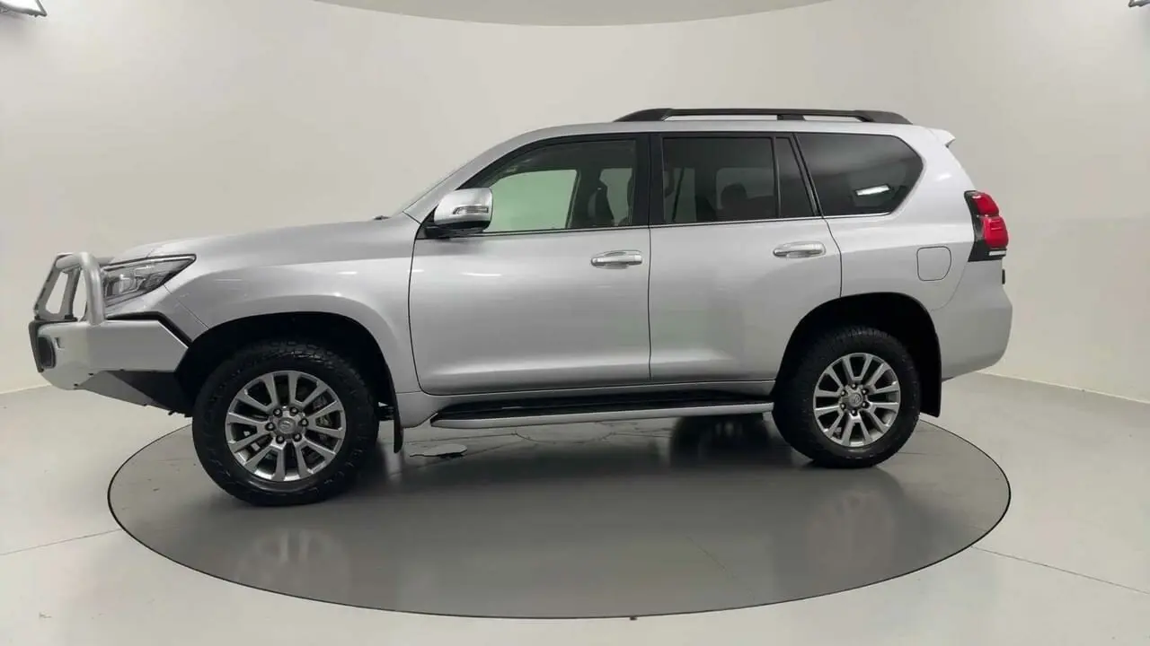 2020 Toyota Landcruiser Prado Gallery Image 2