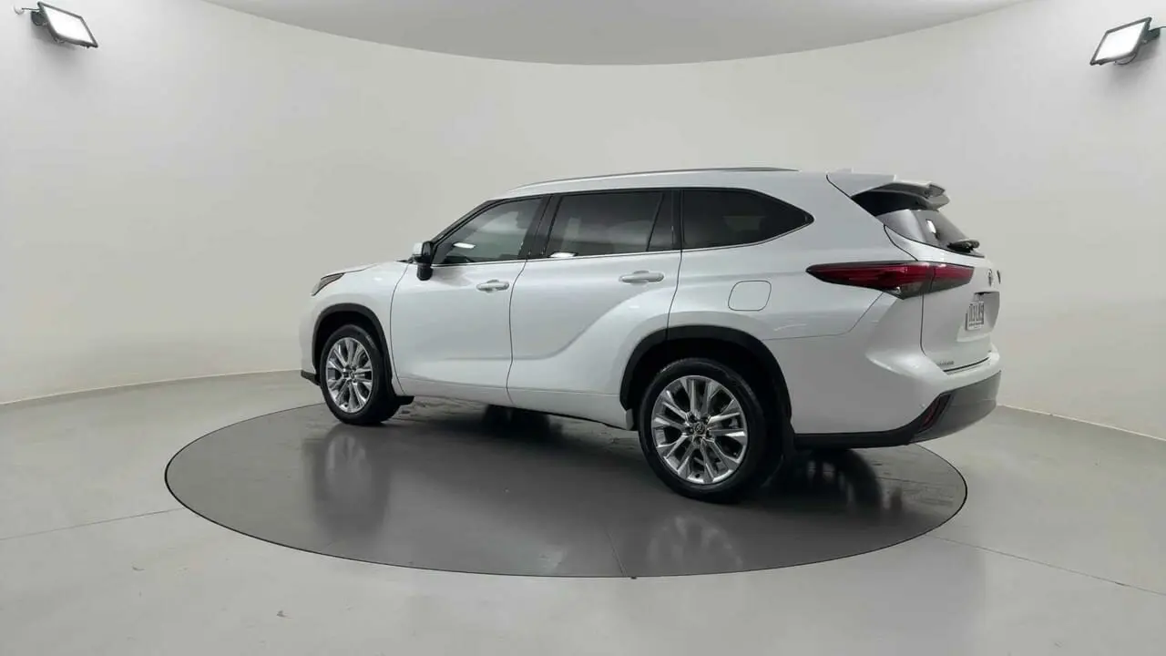 2022 Toyota Kluger Gallery Image 4