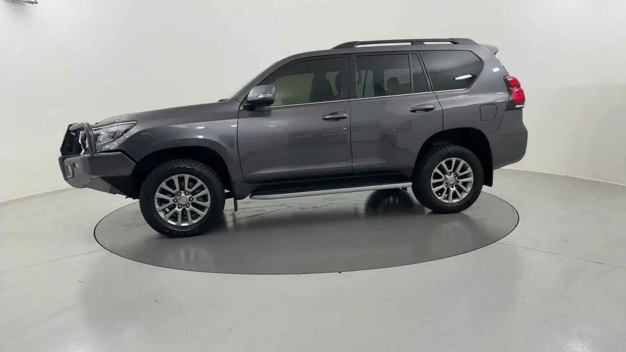 2020 Toyota Landcruiser Prado Gallery Image 2