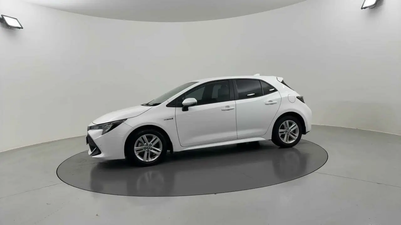 2021 Toyota Corolla Gallery Image 2