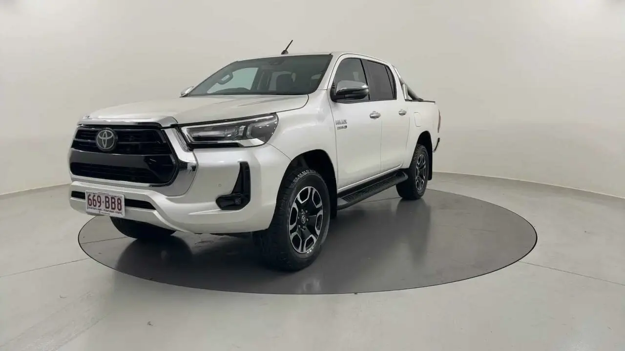 2020 Toyota Hilux Gallery Image 1