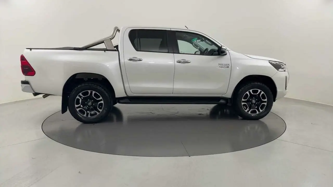 2020 Toyota Hilux Gallery Image 7