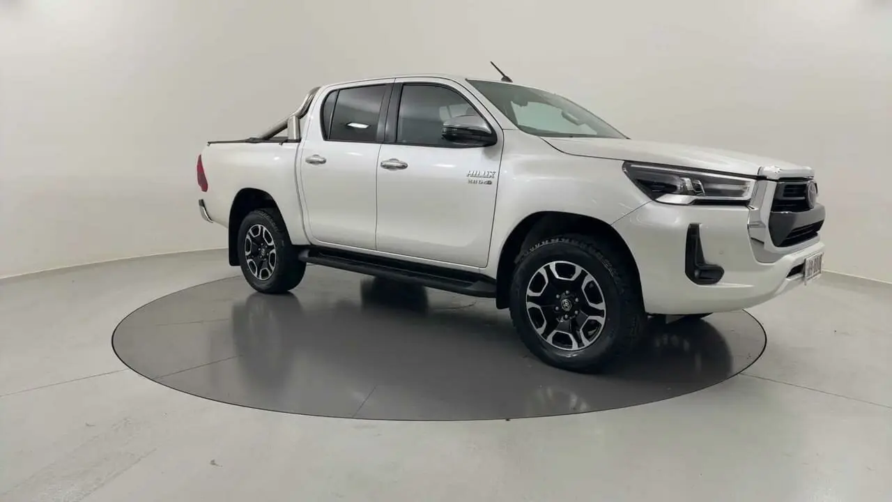 2020 Toyota Hilux Gallery Image 8