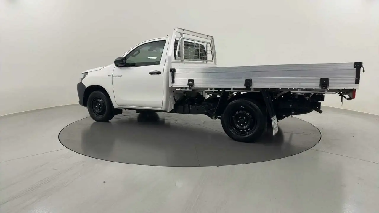 2020 Toyota Hilux Gallery Image 3