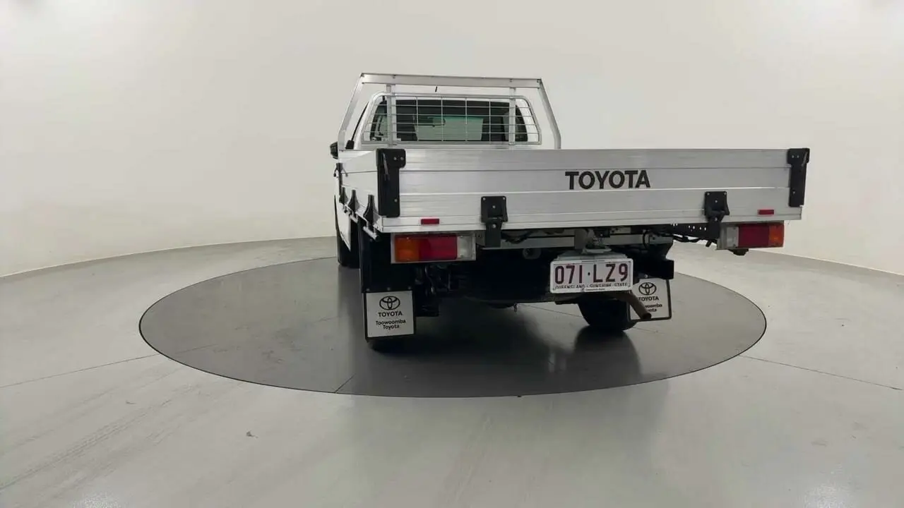 2020 Toyota Hilux Gallery Image 4