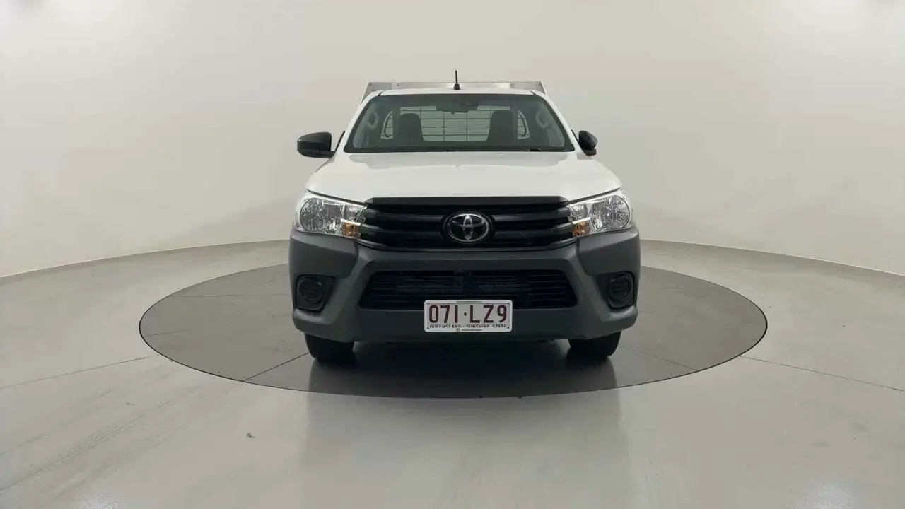 2020 Toyota Hilux Gallery Image 8