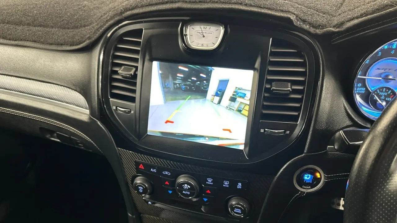 2012 Chrysler 300 Gallery Image 13