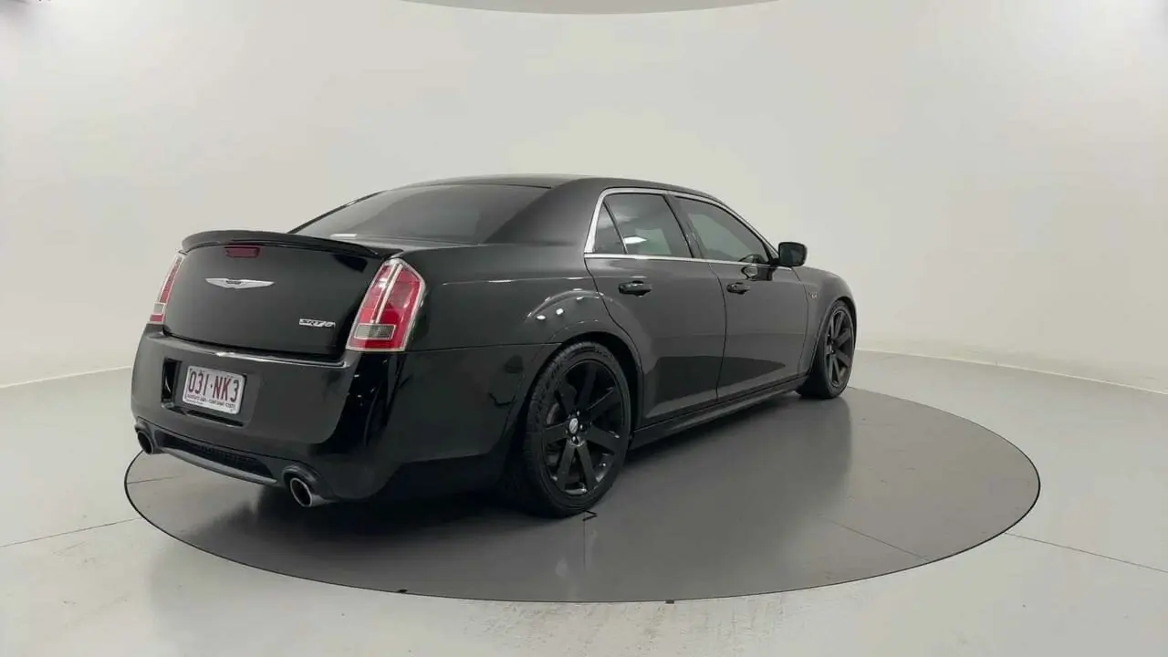 2012 Chrysler 300 Gallery Image 5