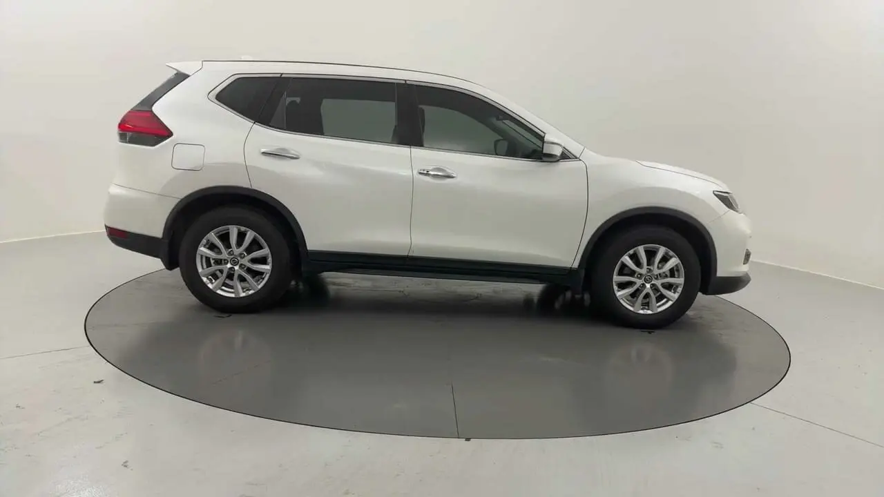 2019 Nissan X-Trail Gallery Image 6
