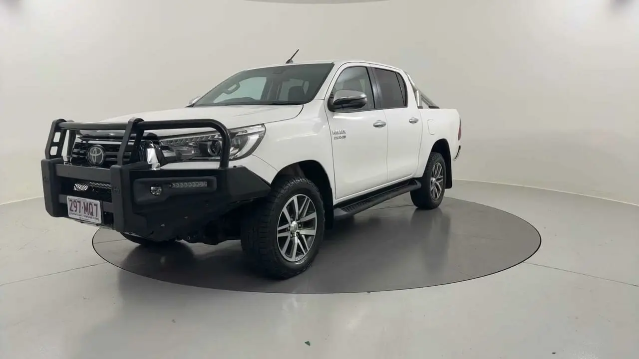 2019 Toyota Hilux Gallery Image 1