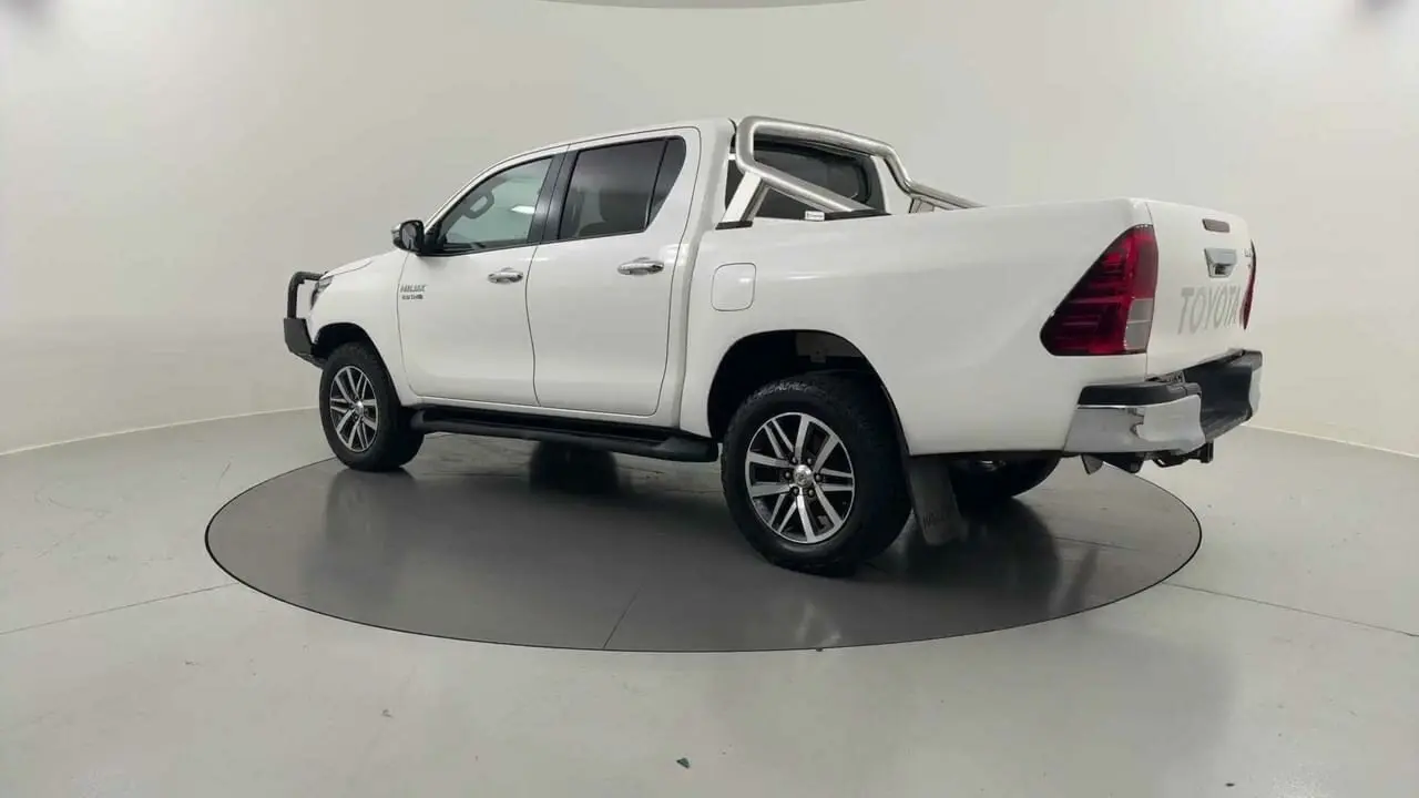 2019 Toyota Hilux Gallery Image 3