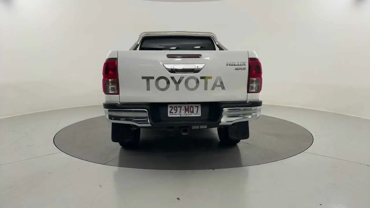2019 Toyota Hilux Gallery Image 4