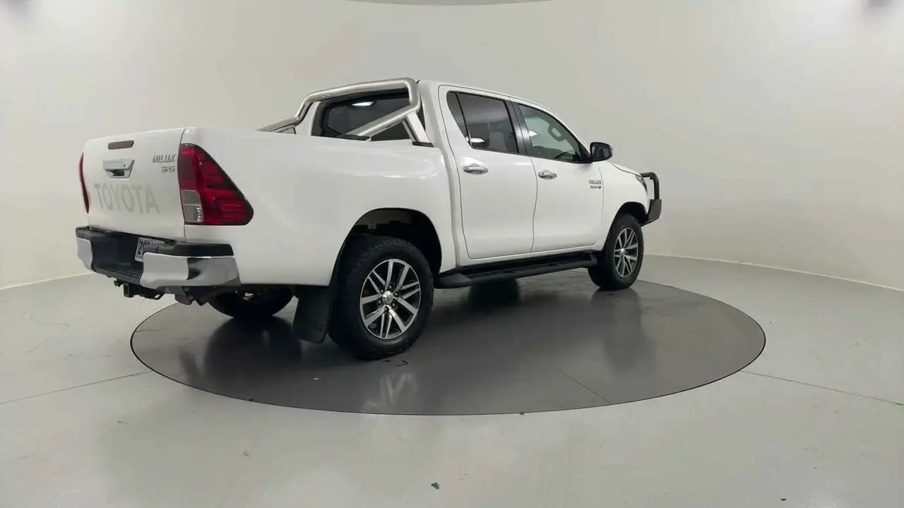 2019 Toyota Hilux Gallery Image 5