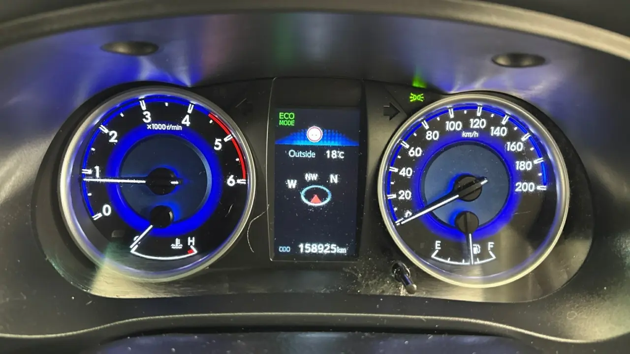 2019 Toyota Hilux Gallery Image 9