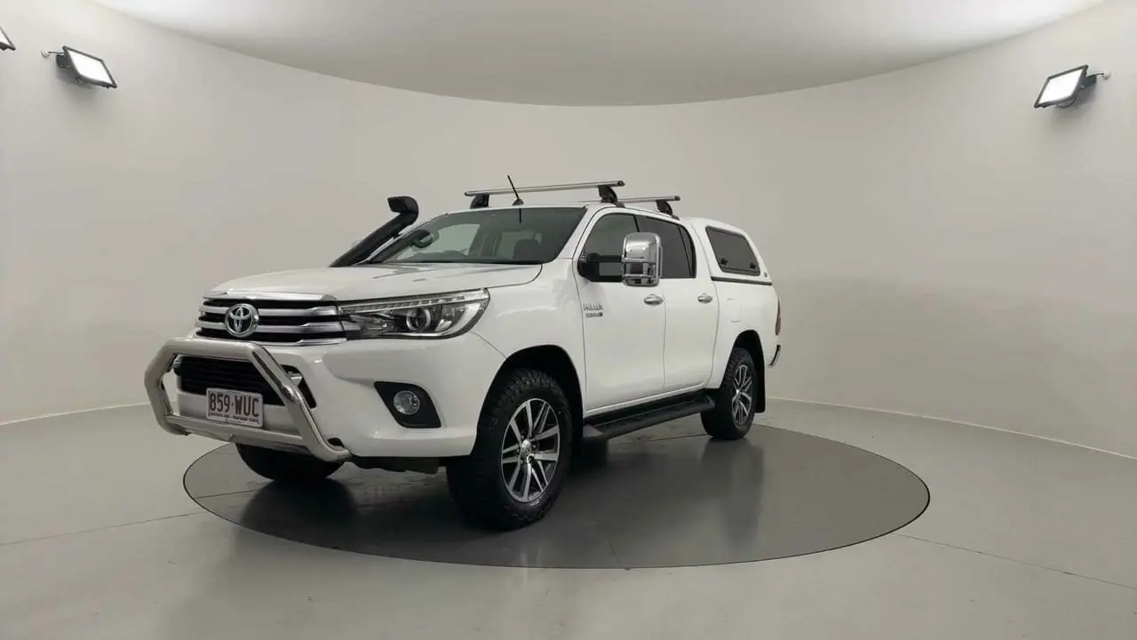 2016 Toyota Hilux Gallery Image 1