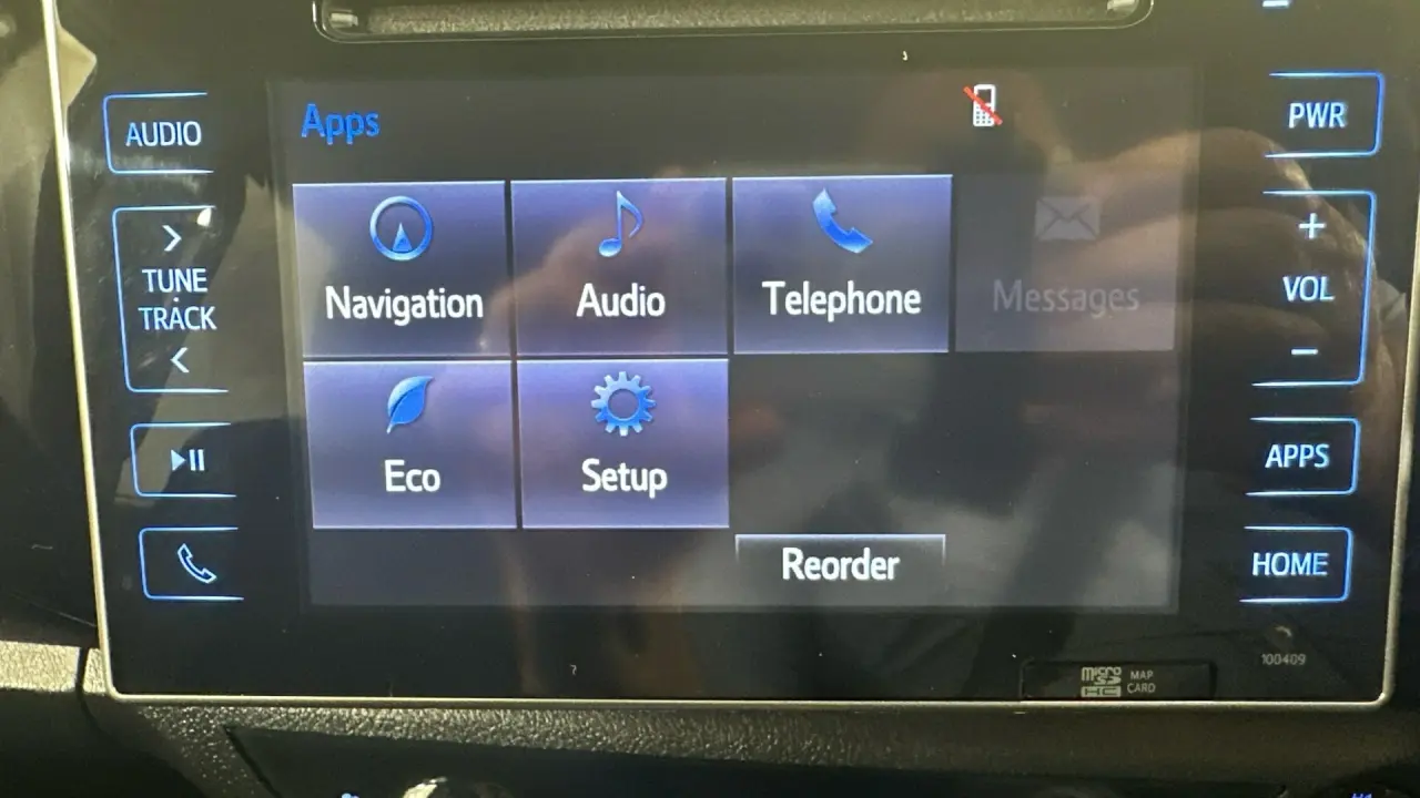 2016 Toyota Hilux Gallery Image 9