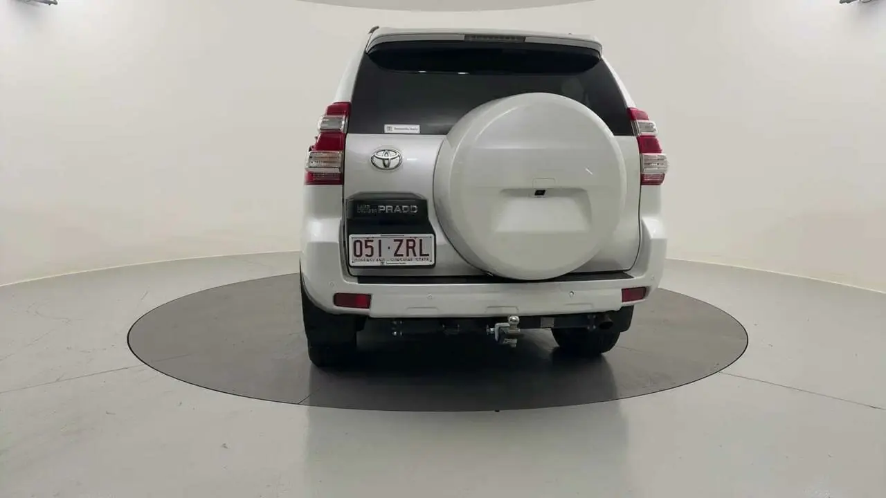 2016 Toyota Landcruiser Prado Gallery Image 4