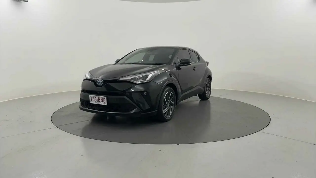 2021 Toyota C-HR Gallery Image 1
