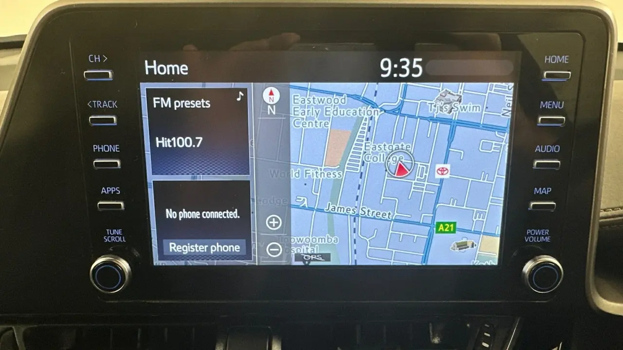 2021 Toyota C-HR Gallery Image 11