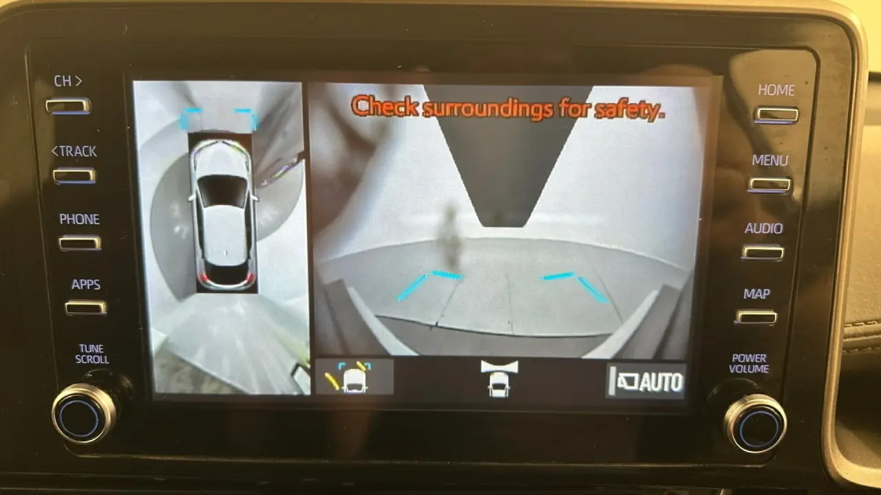 2021 Toyota C-HR Gallery Image 13