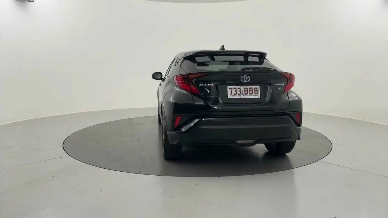 2021 Toyota C-HR Gallery Image 4