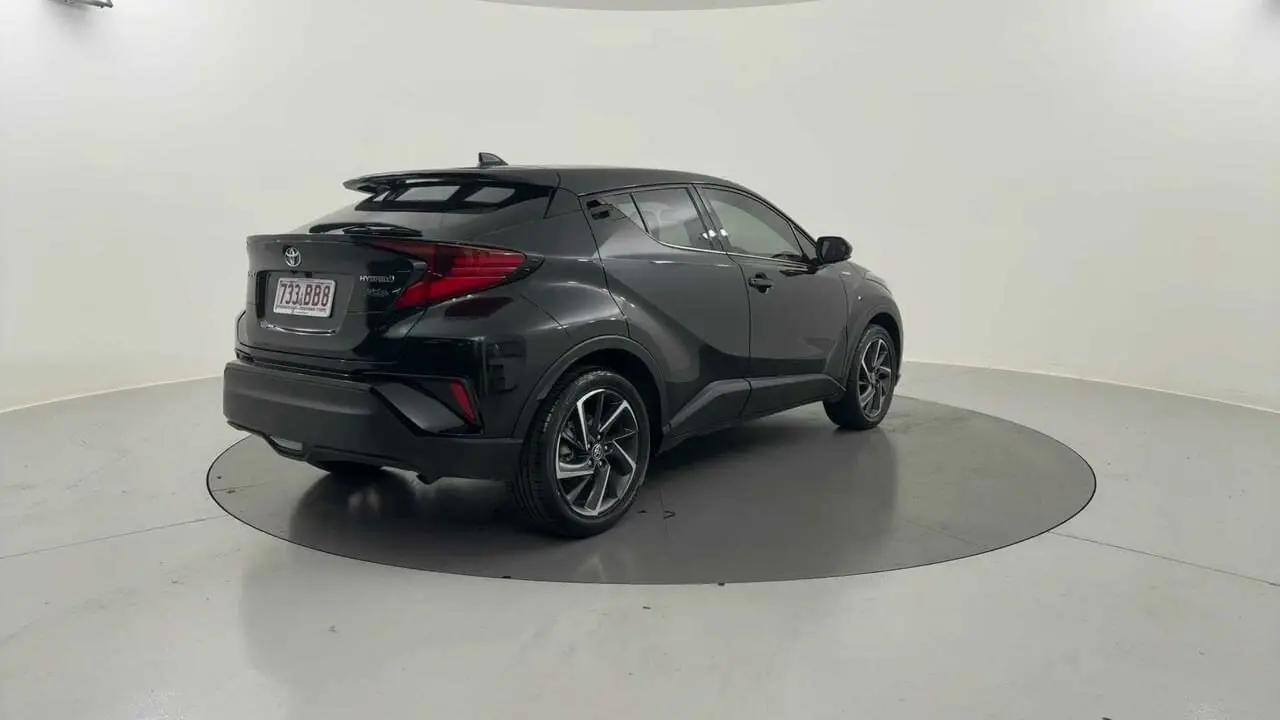 2021 Toyota C-HR Gallery Image 5