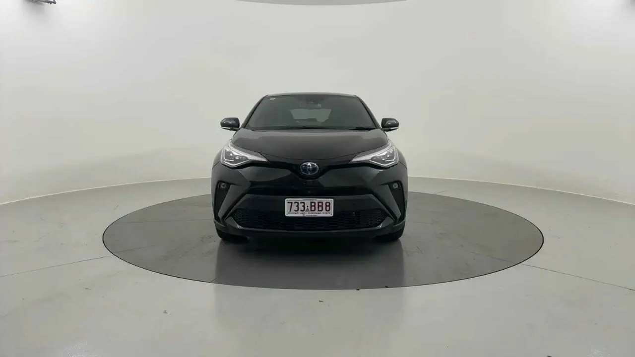 2021 Toyota C-HR Gallery Image 8