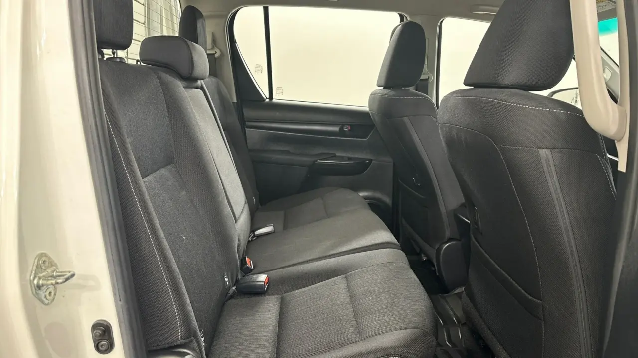 2020 Toyota Hilux Gallery Image 15