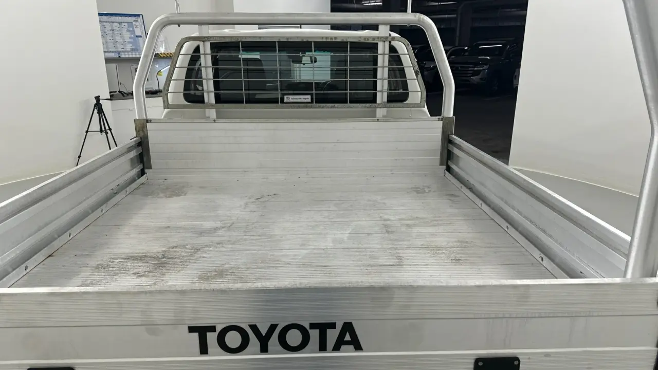 2020 Toyota Hilux Gallery Image 18