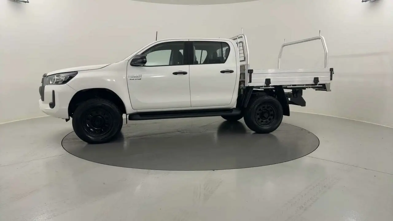 2020 Toyota Hilux Gallery Image 2