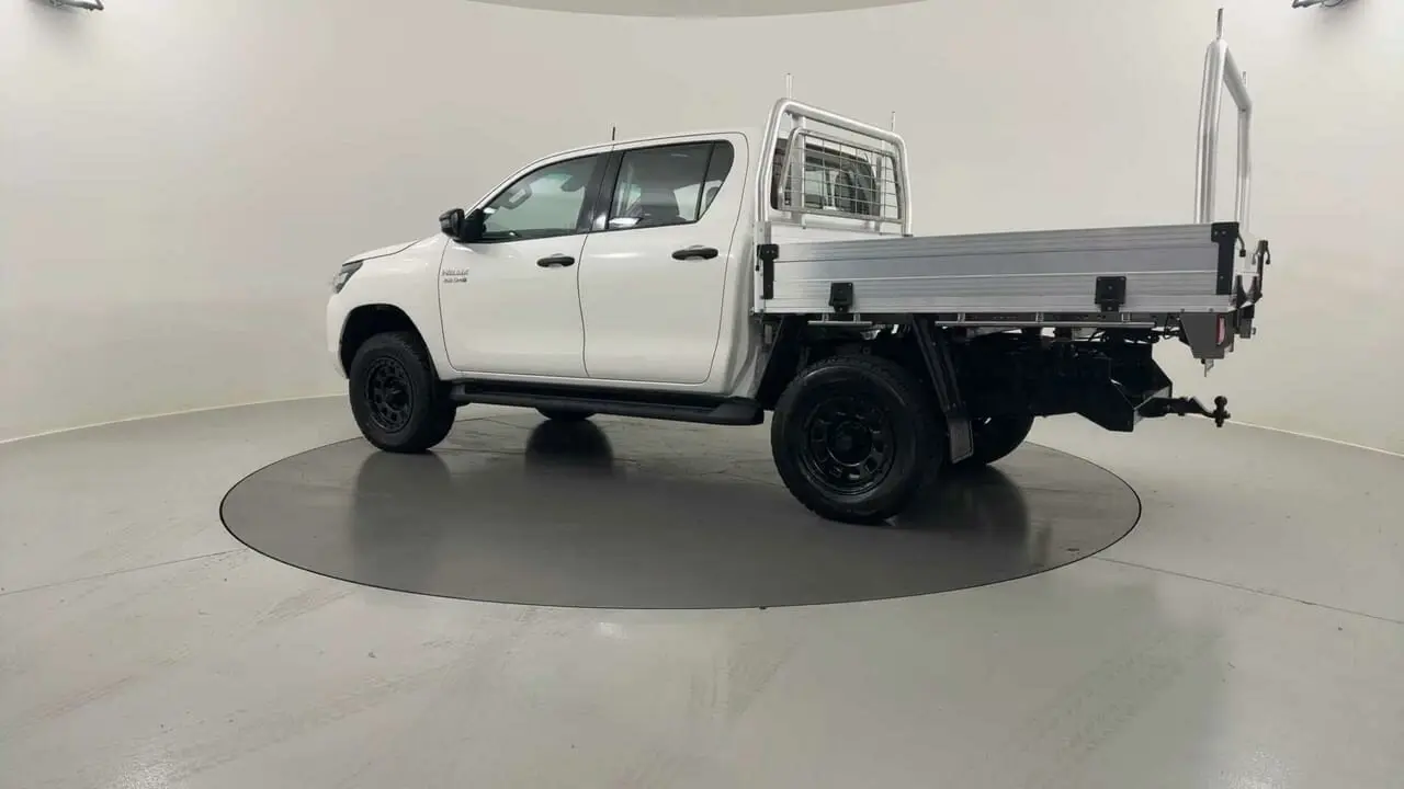 2020 Toyota Hilux Gallery Image 3