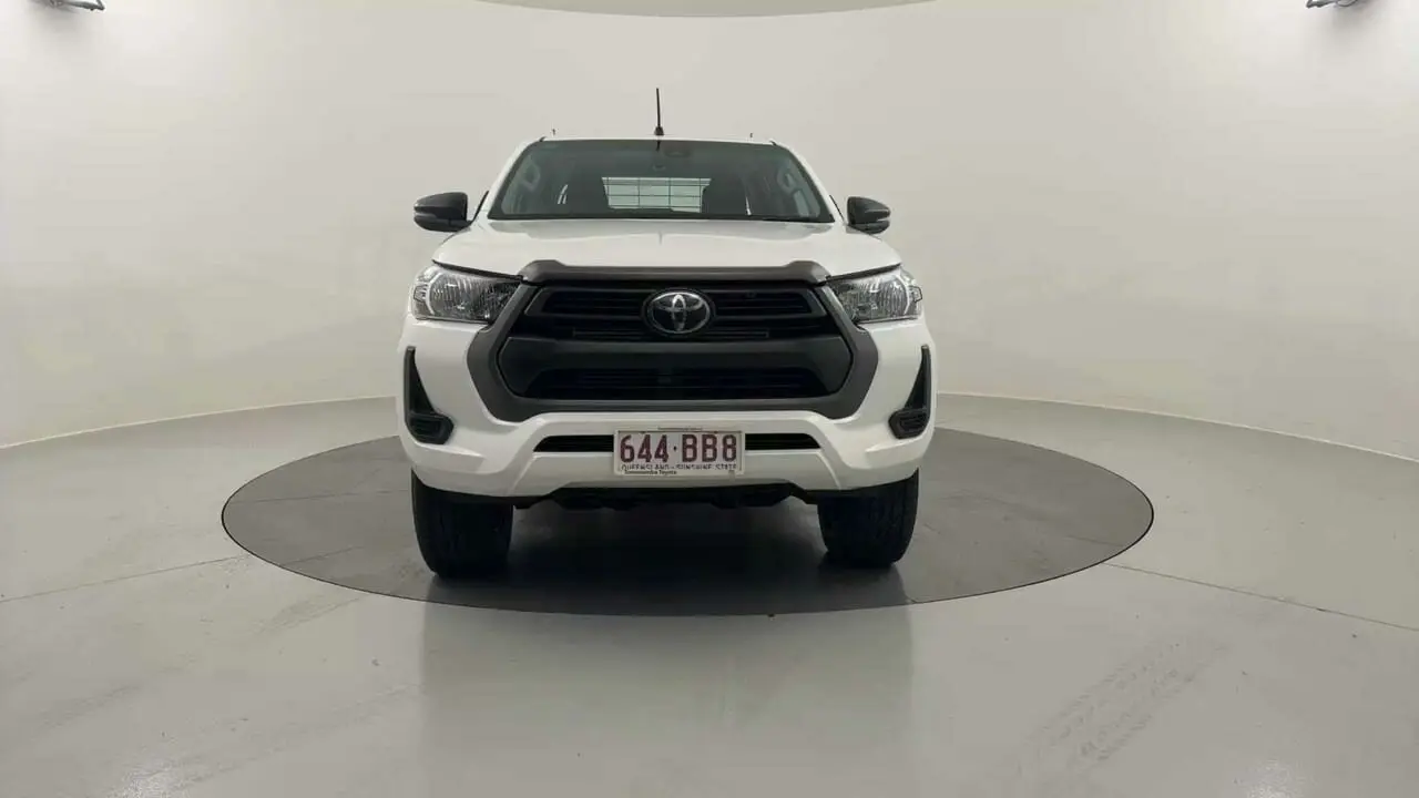 2020 Toyota Hilux Gallery Image 8