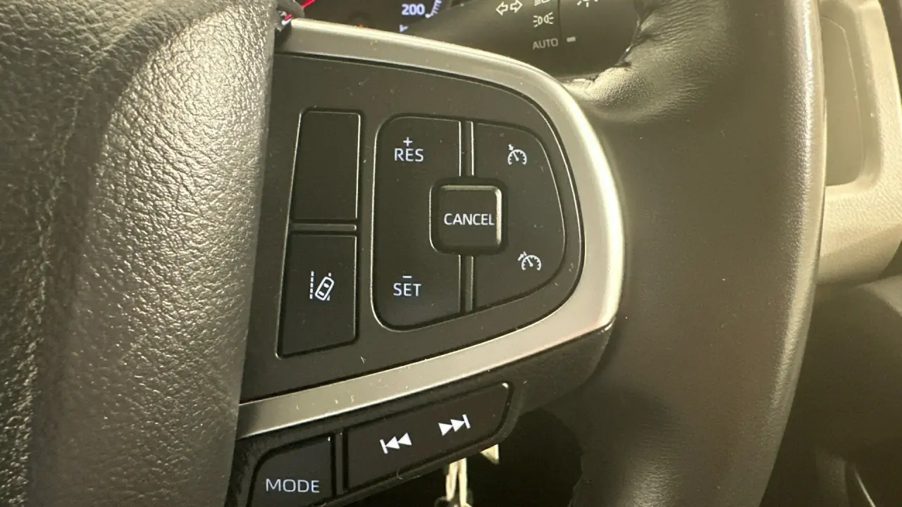 2022 Toyota HiAce Gallery Image 13