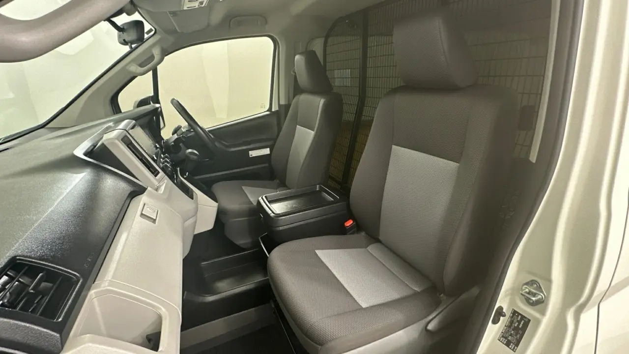 2022 Toyota HiAce Gallery Image 17