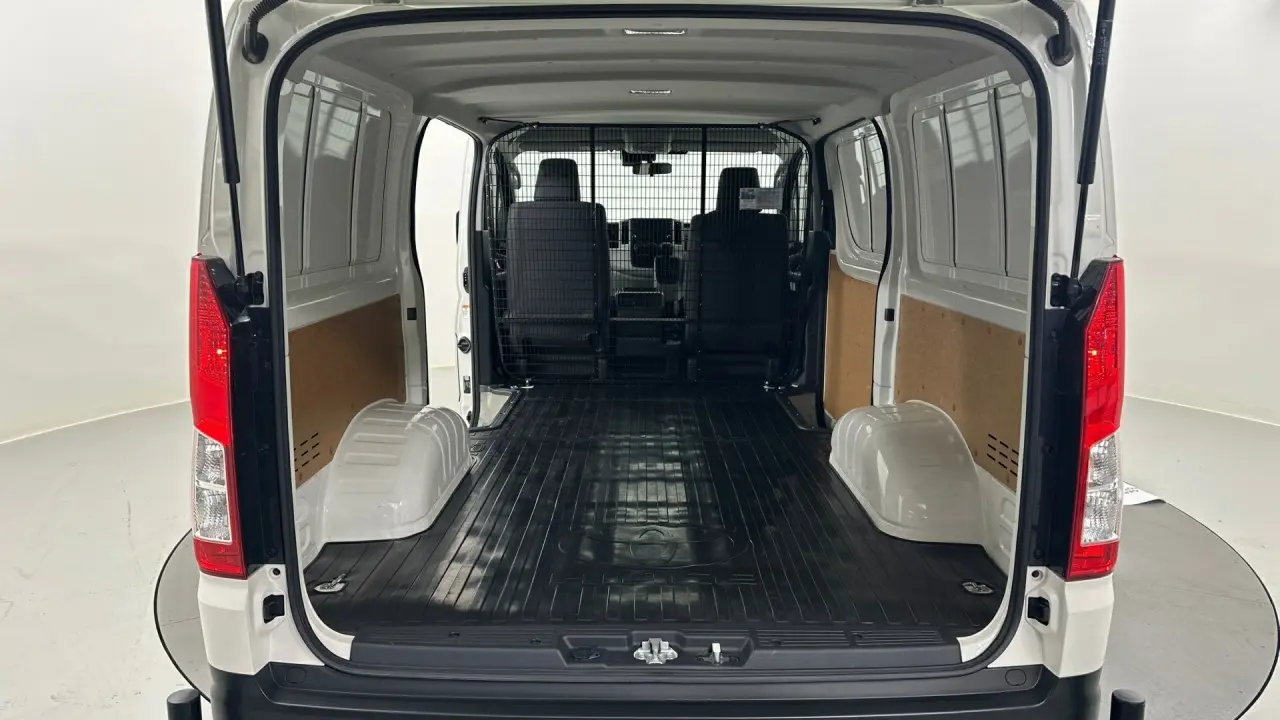 2022 Toyota HiAce Gallery Image 20