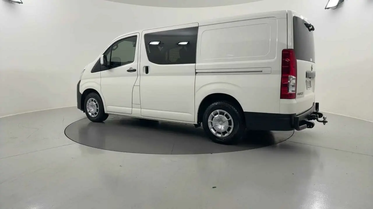 2022 Toyota HiAce Gallery Image 3