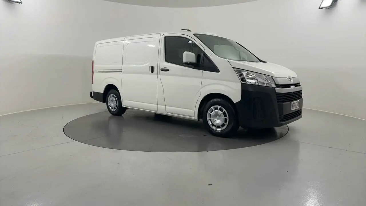 2022 Toyota HiAce Gallery Image 7
