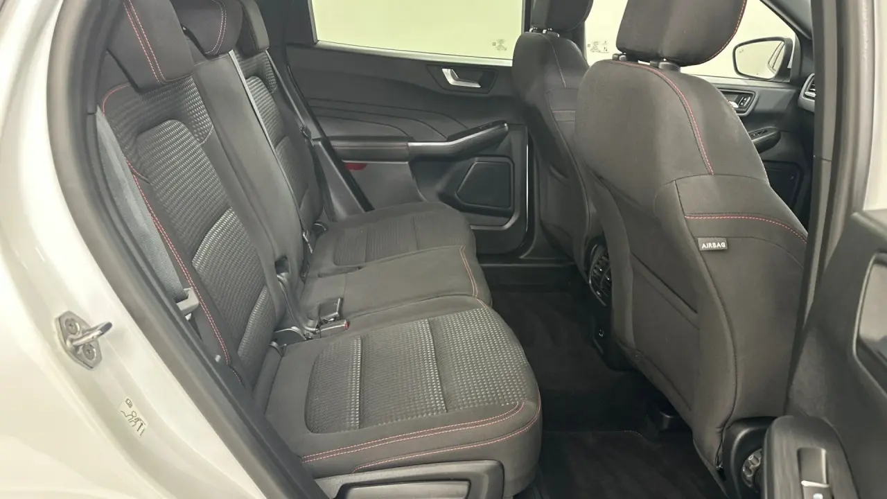 2021 Ford Escape Gallery Image 17